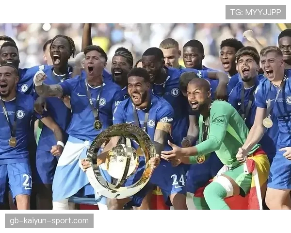 切尔西全队表现稳定，未给对手机会，切尔西全队合影